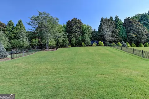 Exterior - 5741 Autumn Flame Dr, Braselton, GA 30517 photo 9 of 34