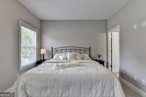 Bedroom - 5741 Autumn Flame Dr, Braselton, GA 30517 photo 8 of 14