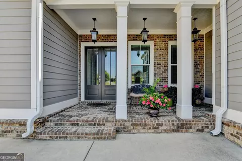 Exterior - 5741 Autumn Flame Dr, Braselton, GA 30517 photo 6 of 34