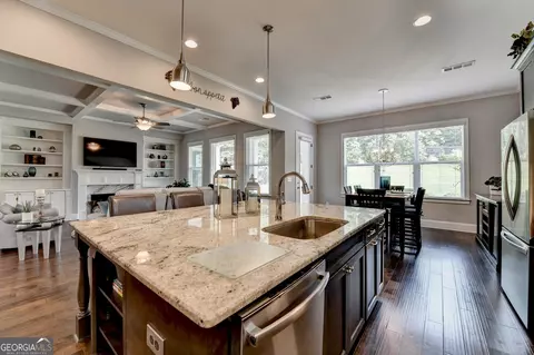 Kitchen - 5741 Autumn Flame Dr, Braselton, GA 30517 photo 9 of 12