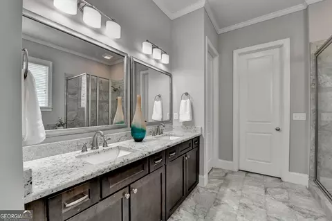 Bath - 5741 Autumn Flame Dr, Braselton, GA 30517 photo 3 of 9