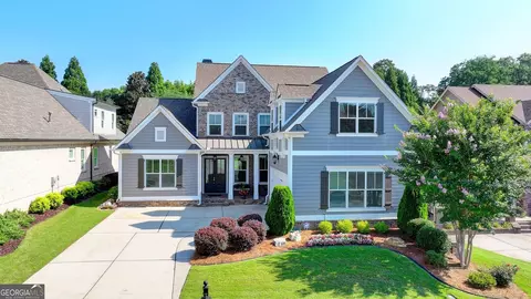 5741 Autumn Flame Dr, Braselton, GA 30517