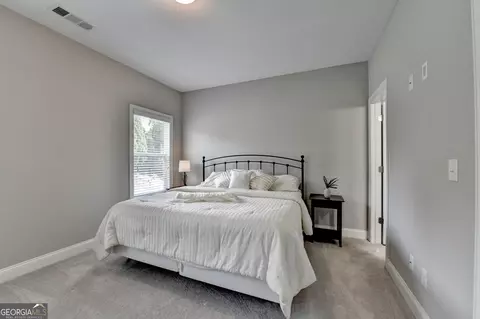 Bedroom - 5741 Autumn Flame Dr, Braselton, GA 30517 photo 9 of 14