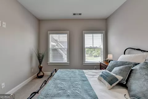 Bedroom - 5741 Autumn Flame Dr, Braselton, GA 30517 photo 13 of 14