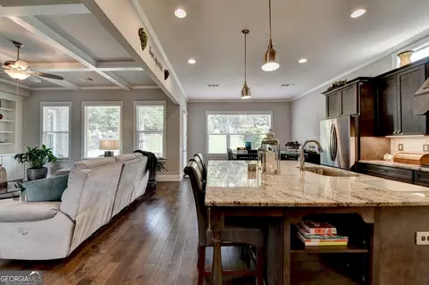 Kitchen - 5741 Autumn Flame Dr, Braselton, GA 30517 photo 5 of 12