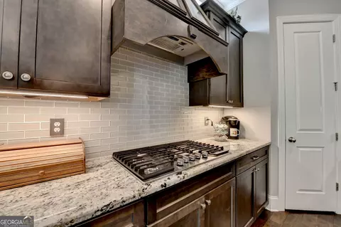 Kitchen - 5741 Autumn Flame Dr, Braselton, GA 30517 photo 11 of 12