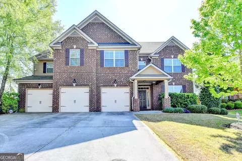 556 Georgia Cir, Loganville, GA 30052