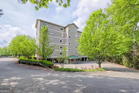 121 River St #4B, Hiawassee, GA 30546