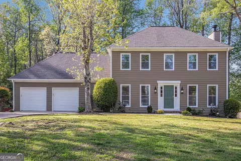 1627 Isham Dr, Lawrenceville, GA 30046