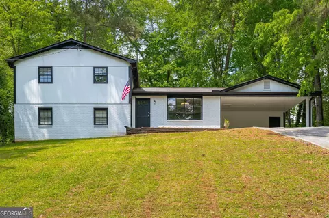 157 Jousters Ln, Lawrenceville, GA 30044