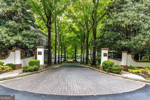 221 N Cove Dr, Peachtree City, GA 30269
