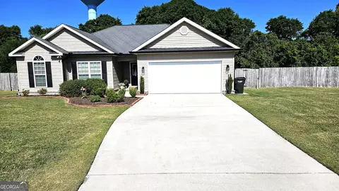 124 Sandalwood Cir, Statesboro, GA 30458