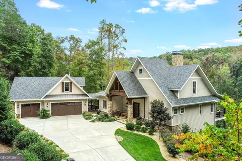 676 N Shore Dr, Cleveland, GA 30528
