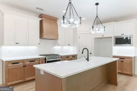 Kitchen - 4731 H D Atha Rd, Covington, GA 30014 photo 2 of 3