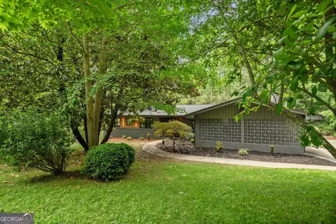 4206 Lake Laurel Dr SE, Smyrna, GA 30082