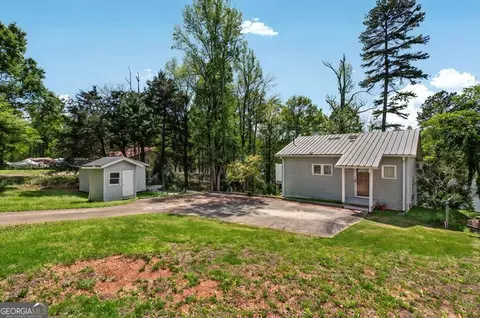 1105 Prater Ln, Townville, SC 29689