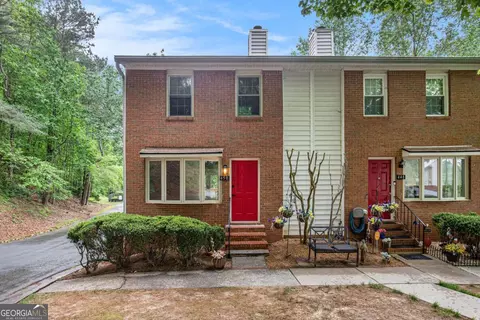 450 High Creek Trce, Roswell, GA 30076