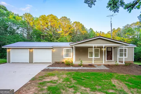 Exterior - 323 Robert Taylor Rd, Lagrange, GA 30240 photo 3 of 7