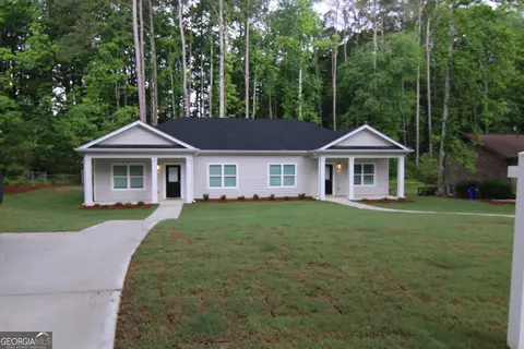 320 Sharon Dr #A & B, Fayetteville, GA 30214