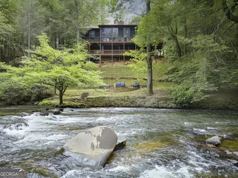 360 Cascade Pt, Ellijay, GA 30540