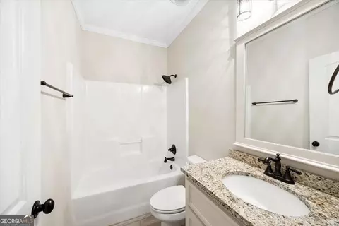 Bath - 135 Broadleaf Dr, Macon, GA 31210 photo 1 of 3