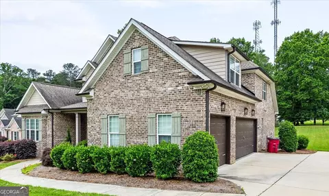 Exterior - 135 Broadleaf Dr, Macon, GA 31210 photo 3 of 9