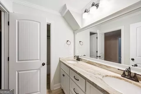 Bath - 135 Broadleaf Dr, Macon, GA 31210 photo 3 of 3