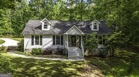 3180 Sweetbriar Dr, Villa Rica, GA 30180