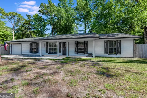 102 W Palm Ct, Kingsland, GA 31548