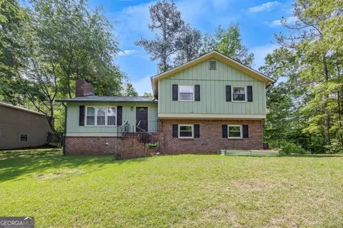 3812 Stonewall Dr NW, Kennesaw, GA 30152