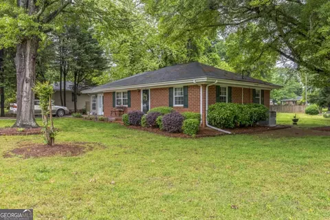 292 Lumpkin St, Winder, GA 30680