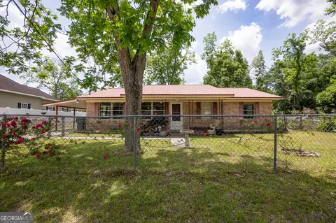 1407 Elizabeth St, Waycross, GA 31503