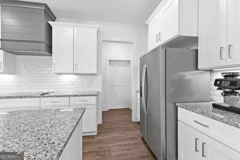 Entry Way - 149 Conner Ln, Williamson, GA 30292 photo 5 of 8