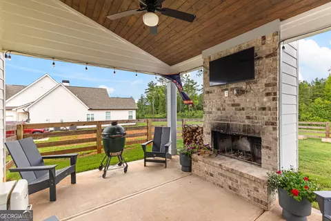 Exterior - 149 Conner Ln, Williamson, GA 30292 photo 8 of 13
