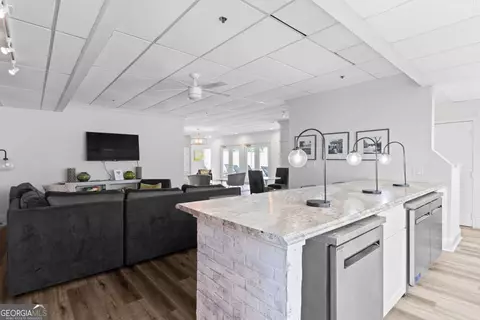 275 13th St NE #409, Atlanta, GA 30309