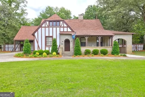 305 S Smith St, Sandersville, GA 31082