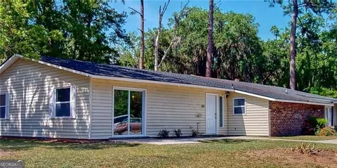 165 Cherokee Cir, Hinesville, GA 31313