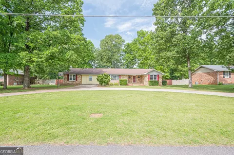 106 Eastwood Dr, Cartersville, GA 30120