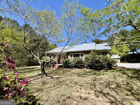 1806 Athens Hwy, Elberton, GA 30635