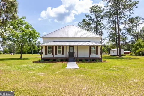 6368 College Ave, Blackshear, GA 31516