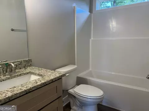 Bath - 203 Fannin St, Lagrange, GA 30240 photo 2 of 2