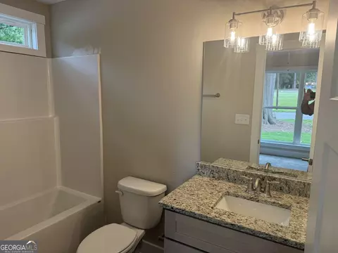 Bath - 203 Fannin St, Lagrange, GA 30240 photo 1 of 2