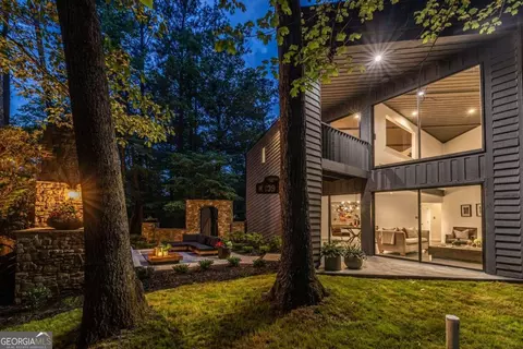 4052 Loch Highland Pass NE, Roswell, GA 30075