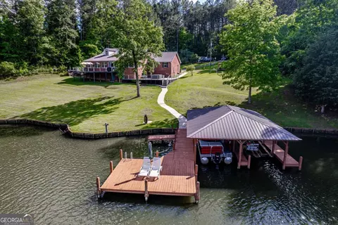 2122 Harbour Pt, Sparta, GA 31087