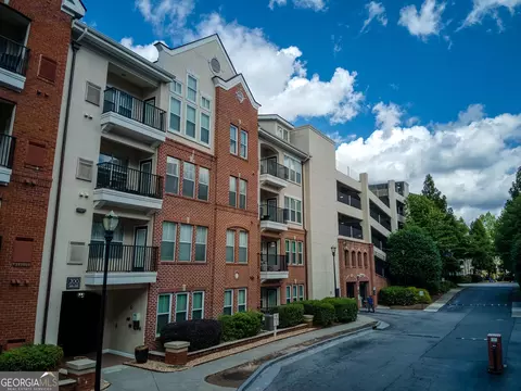 1850 Cotillion Dr, Dunwoody, GA 30338