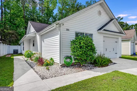106 Leeward Ct, Kingsland, GA 31548