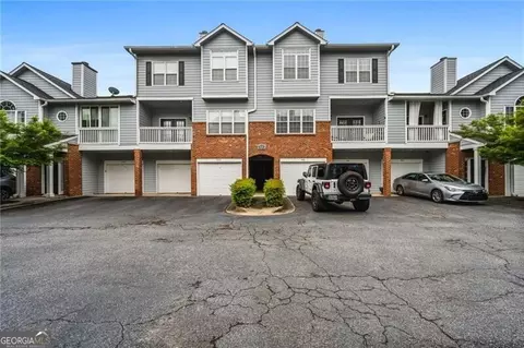 508 Vinings Forest Ct SE, Smyrna, GA 30080
