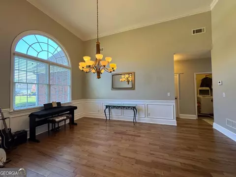 4530 Bogan Gates Dr, Buford, GA 30519