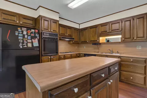Kitchen - 886 Pine Needle Rd, Hampton, GA 30228 photo 4 of 5
