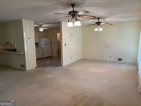 Living - 18 North Ave, Hampton, GA 30228 photo 2 of 9